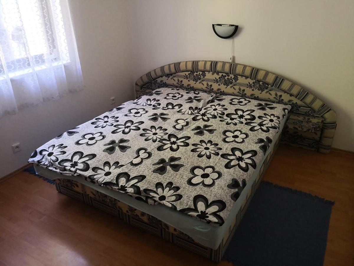 Ubytovani U Machova Jezera - Apartmany - Ludmila Grulisova Doksy  Extérieur photo